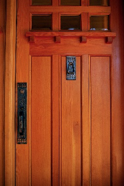 Photo einer hölzernen Tür
